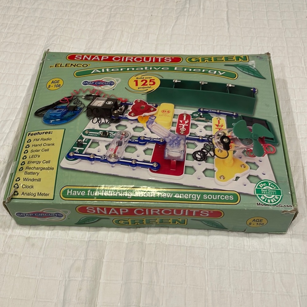 Snap circuits green alternative energy electronics exploration kit stem projects